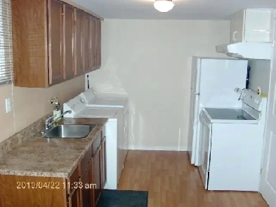 Logement 3 ½ Temporaire (au mois) sous sol Maison Image# 1