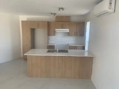 4 Demi à louer Neuf avec ascenseur Retraités 50 Image# 1