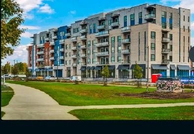 Room for rent in brand new 2 bed/2bath condo w/park/hills view Image# 1