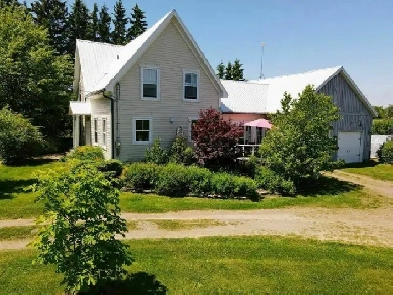 Timeless Gem - Fully Renovated 1883 Farmhouse & Barn Venue Image# 1