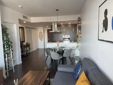 Condo meublé-Stationnement-Vieux Port-Square Victoria