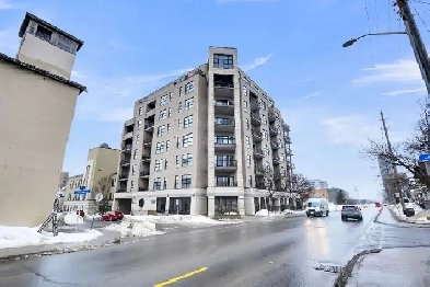 Stylish Condo in Hintoburg Image# 1