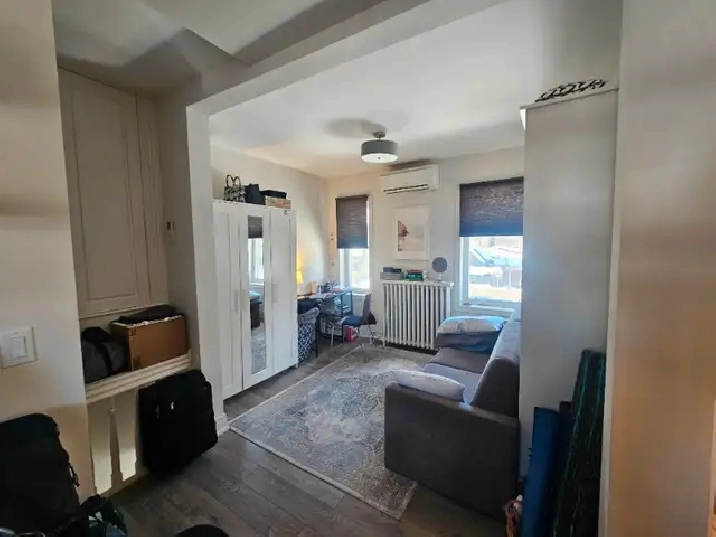 Self contained Studio Apartment near U of T. in City of Toronto,ON - Apartments & Condos for Rent