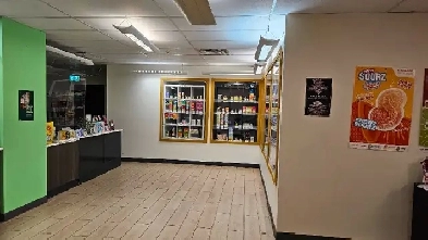 Commercial Building with Cannabis Store Image# 1