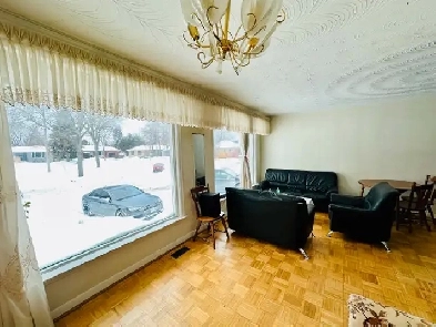 Master Bedroom for Sharing Image# 1