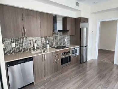 Front & Spadina Image# 1