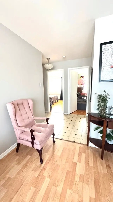 4 1/2 À LOUER LONGUEUIL PRÈS DE TOUT Image# 1