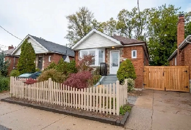 494 COSBURN AVENUE: 2 BEDROOM 1 BATHROOM FOR RENT Image# 1