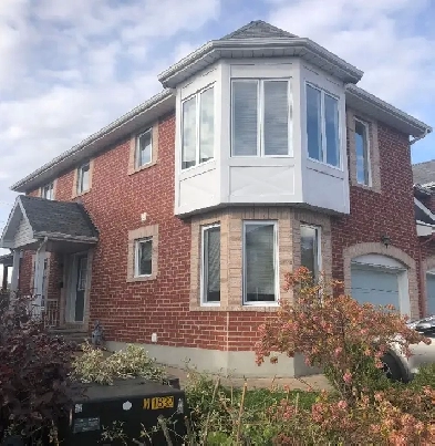 1 MAY - Mature Female Students - Furnished Room at Bank/Walkley Image# 1