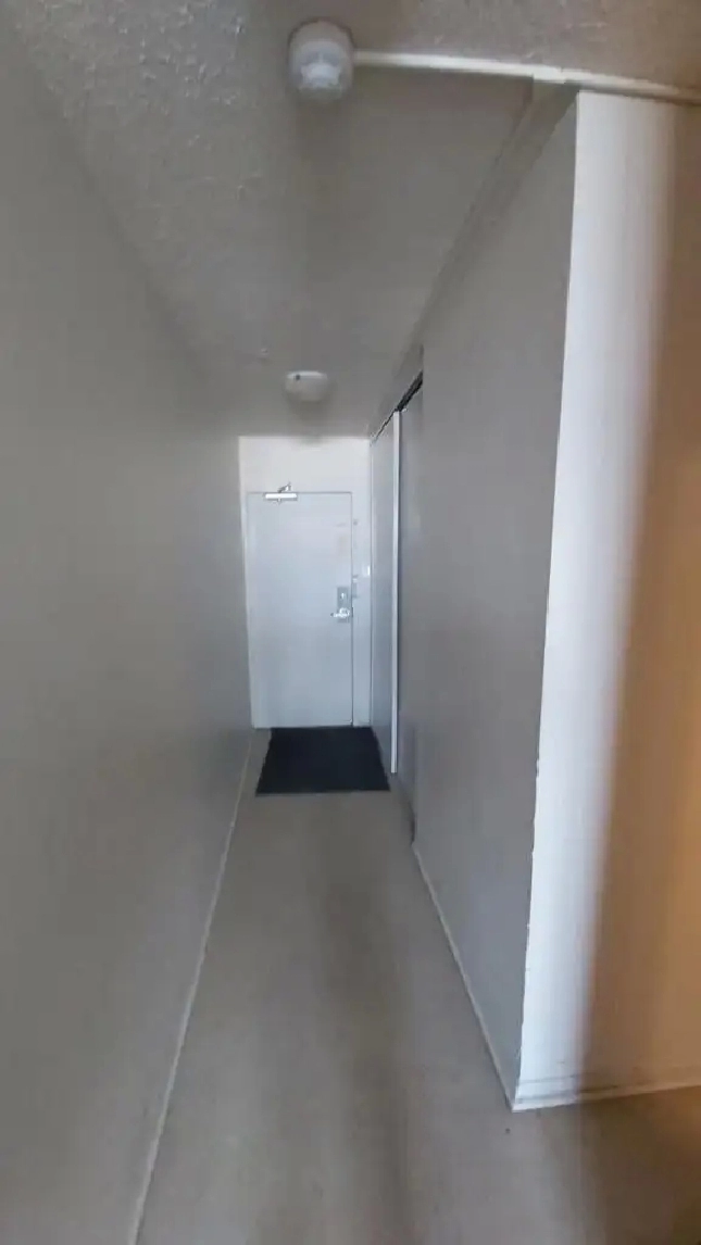 Room for rent in City of Toronto,ON - Room Rentals & Roommates