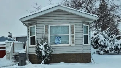 Well Maintained Mobile Home Image# 1