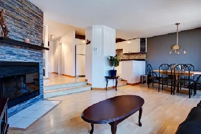 Luxurious Condo (4.5) in Laval-des-Rapides (Concorde train and S Image# 1