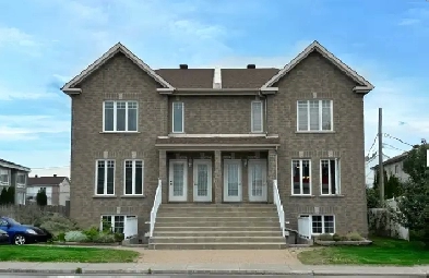 Magnifique Appartement de Style Condo à Auteuil, Laval Image# 1