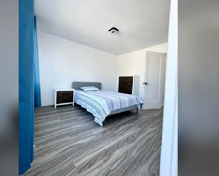 chambre à louer dans un logement sur étage in City of Montréal,QC - Room Rentals & Roommates