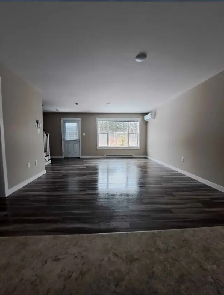 3 bed 1.5 bath townhouse in Fredericton,NB - Apartments & Condos for Rent