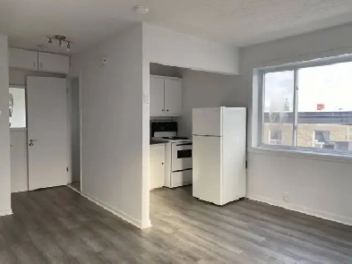 métro joliette LIBRE, studio semi meublé charges incluses Image# 1