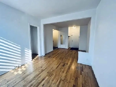 métro viau, 21/2 charges incluses: avril 2025 Image# 1