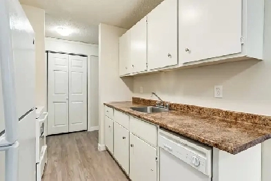 Apartments for Rent with Fireplace - Glenwood Village - Apartmen Image# 1