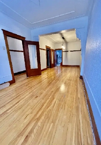 Grand 5 ½ à louer - 1000 pi² - Villeray Image# 1