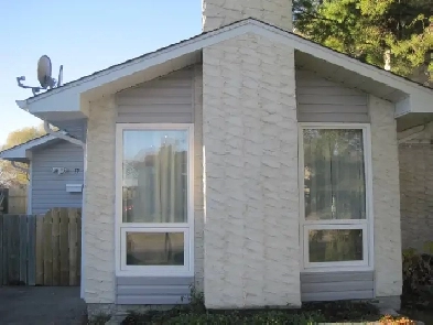 1000 sq ft Home in North Kildonan for Rent Image# 1