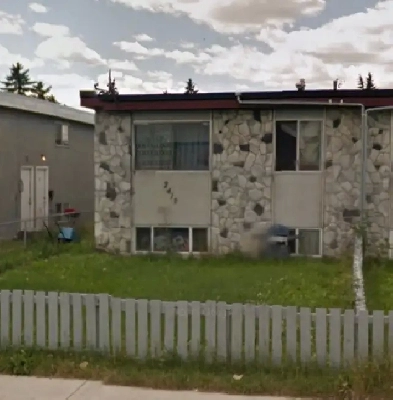 Renovated 3 bedroom bi level 4 plex lower level $1500 Image# 1