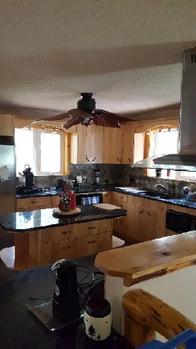 looking for a mature, quiet, country-living, employed individual Image# 1