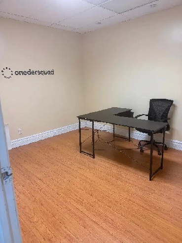 Office room available Image# 1