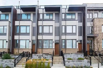 4 bed 3 bath townhouse- Keele & Downsview Park Image# 1