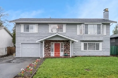 ENTIRE 3 bed home for rent in City of Langley Image# 3