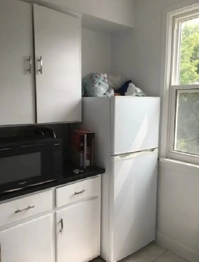 Summer Student sublet Image# 1