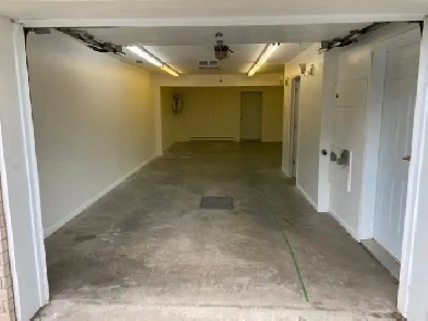 Garage à louer pour entreposage meubles (mai à fin septembre) Image# 1
