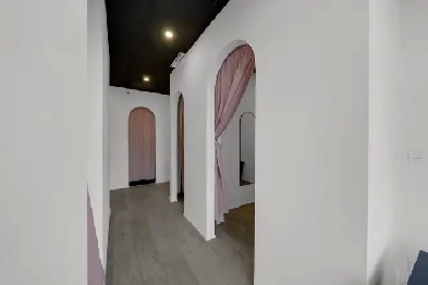 BEAUTY ROOM FOR RENT Image# 1