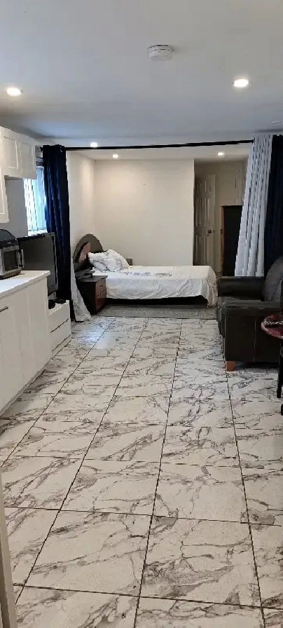 BACHELOR 3 1/2 à LASALLE (543 pi). in City of Montréal,QC - Apartments & Condos for Rent