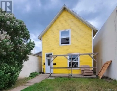2-Unit Investment Opportunity in Central Moose Jaw! Image# 6