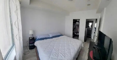 April 1, 1 Den Condo with Parking at 3600 Hwy 7 in Woodbridge Image# 1