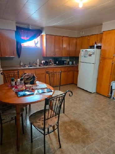 4 1/2 À LOUER Image# 1