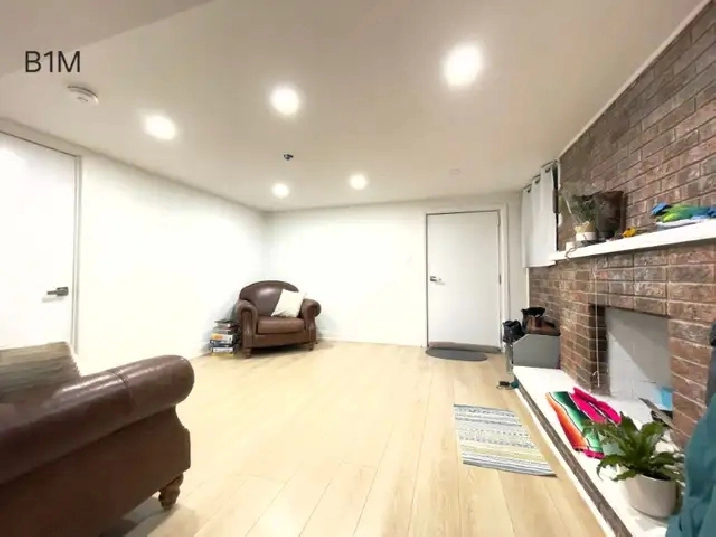 GREAT LOCATION! 2BR basement apt - Utilities & WiFi included in City of Toronto,ON - Apartments & Condos for Rent