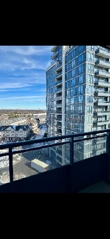 1 bedroom condo near Promenade for rent Image# 1