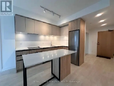 Condo in Vaughan Ontario 2 bed  2 Bath parking ,Locker Image# 1
