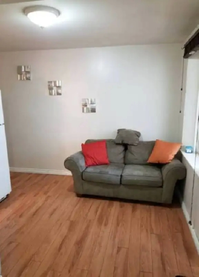 DOWNTOWN, 1-Bedroom Bachelor/ Studio, Furnished! in Calgary,AB - Apartments & Condos for Rent