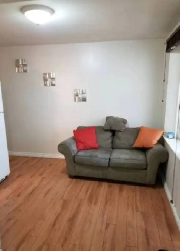 DOWNTOWN,  1-Bedroom Bachelor/ Studio, Furnished! Image# 2