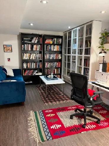 1 Bed 1 Bath Apartment - Perfect Five Month Sublet! Image# 2