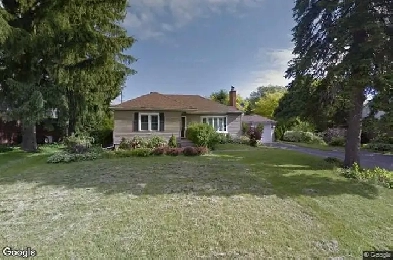 Most prestigious location of Ancaster, 3 bed 1 bath for rent Image# 1