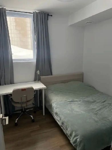 Room for Rent – 157A Sanford Avenue, Ottawa - $1000 Image# 1