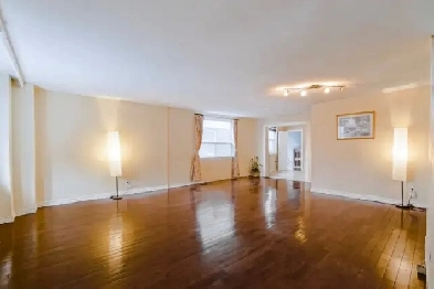 Currently Available:Huge Pefriendly Main Apt-Large Yard/LDY/PRKG