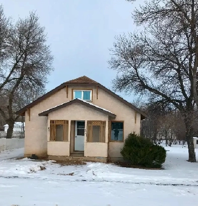 Character home for sale in Lafleche Image# 10
