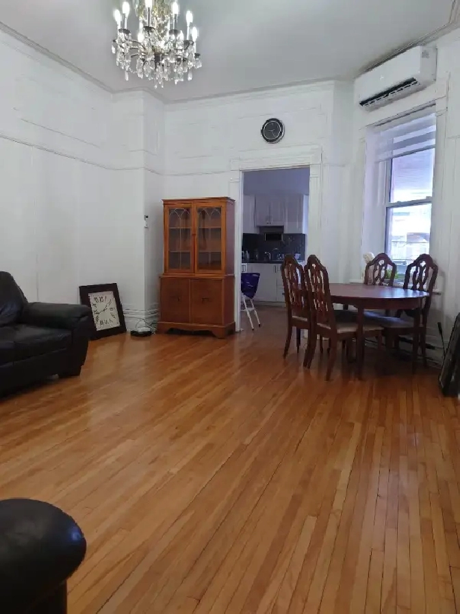 Fully furnished equipped renovated 3 bed PLATEAU MILE END in City of Montréal,QC - Apartments & Condos for Rent