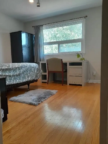 Daily private room with a bathroom in North york