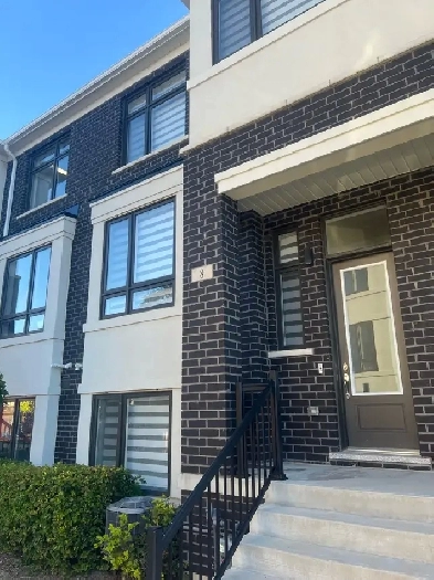 Richmond Hill Yonge ST Townhouse Image# 1