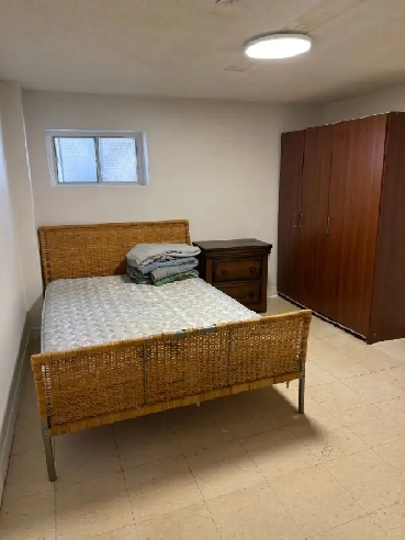 Room at Sheppard/Yonge